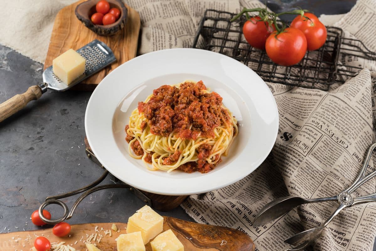 Spaghetti with Spicy Meat Sauce