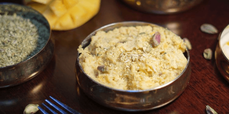 ROASTED ALMOND AND SEMOLINA PUDDING