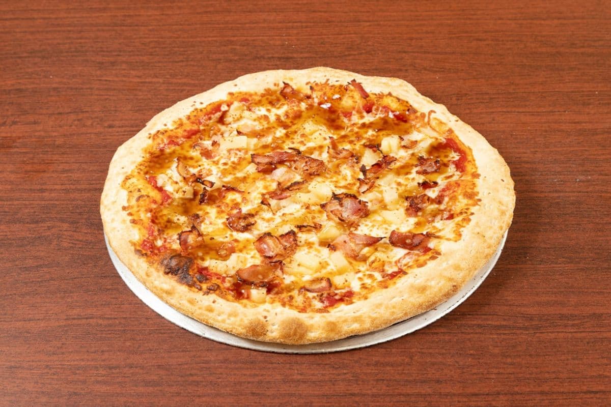 Mega House Hawaiian Pizza