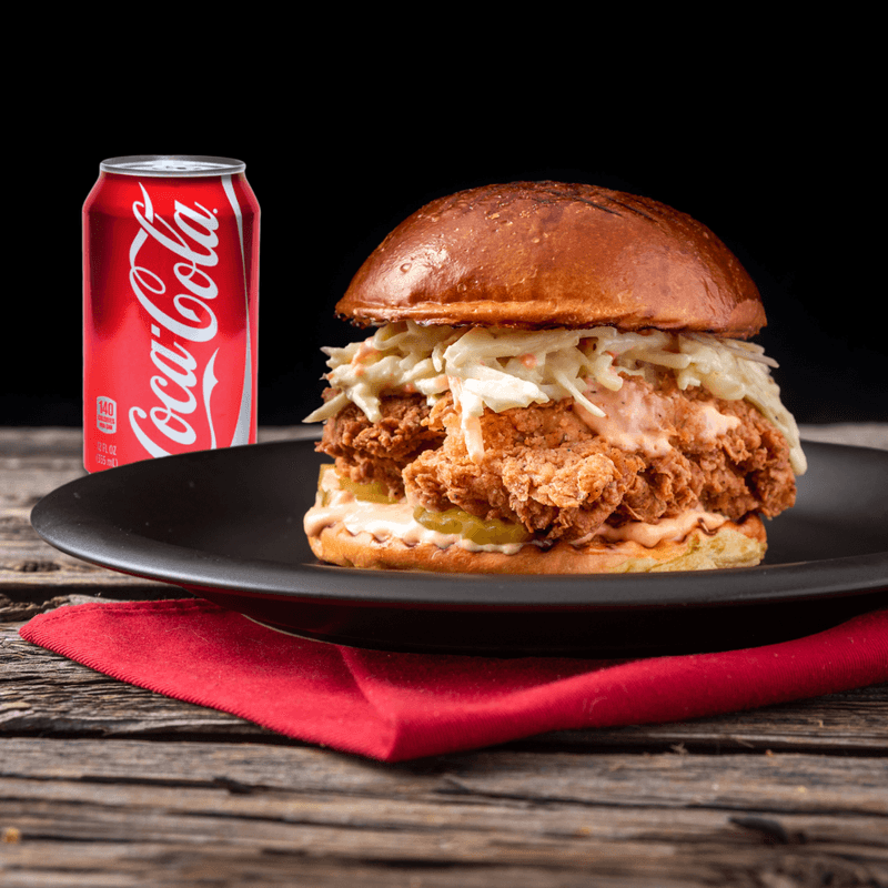 Duo Grand Sandwich au Poulet Croustillant Ultime avec Boisson 355 ml / Duo Big Ultimate Crispy Chicken Sandwich with 355ml Drink