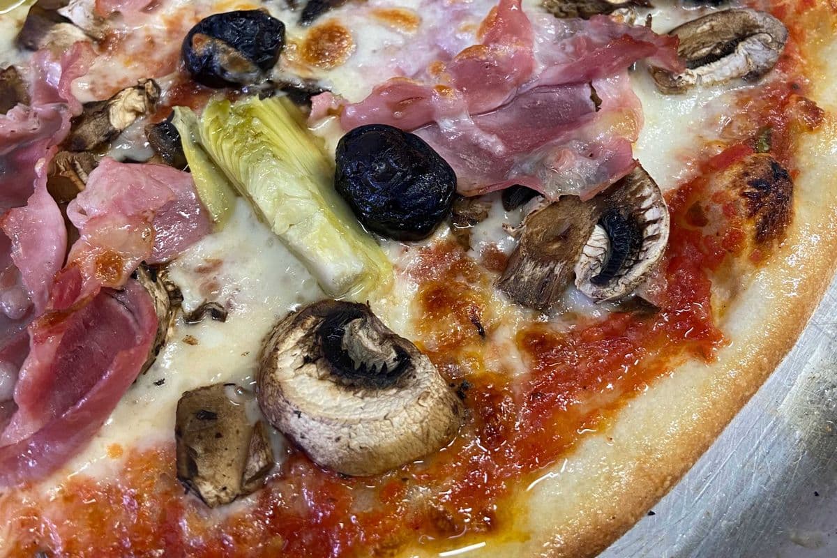 14'' Capricciosa Pizza (Medium)