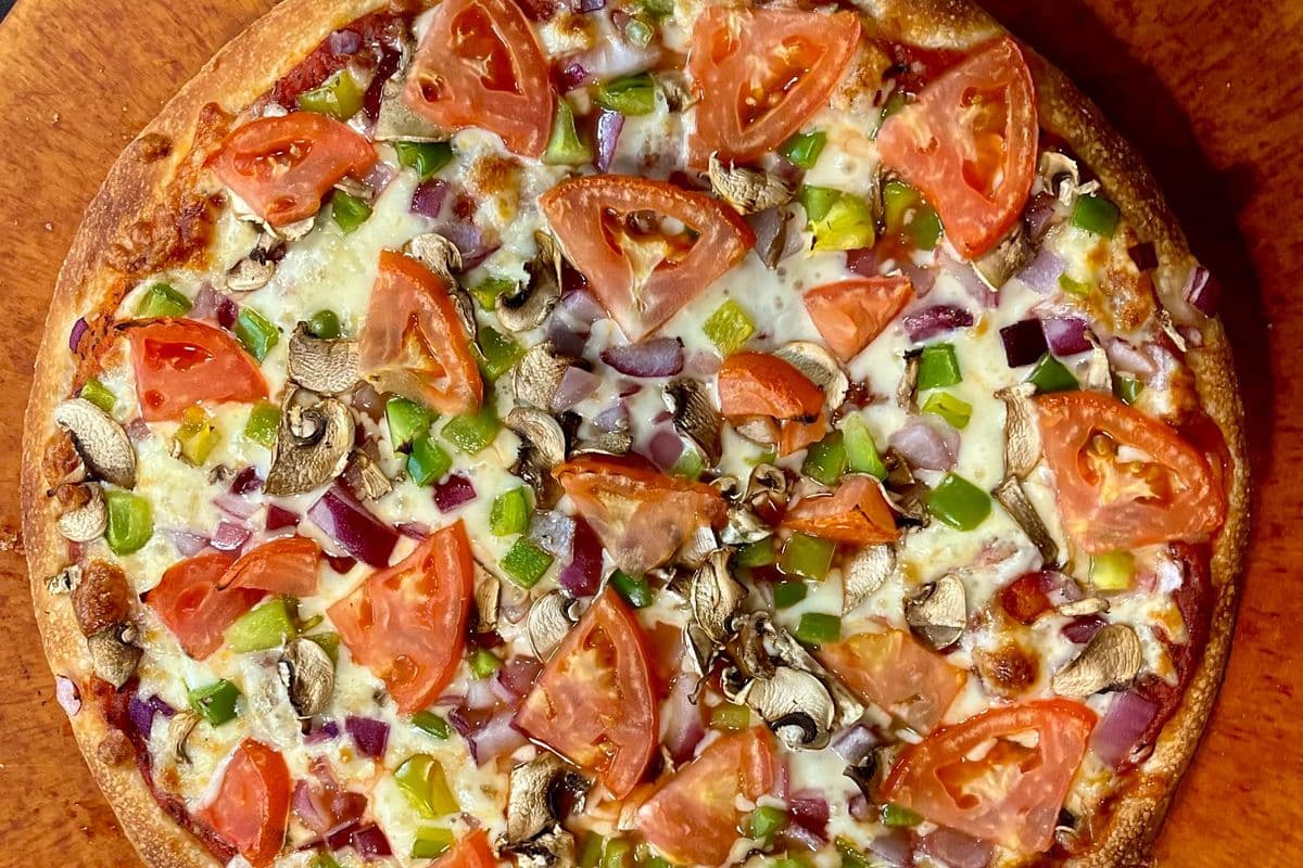 4. 14" Large Veggie Pizza