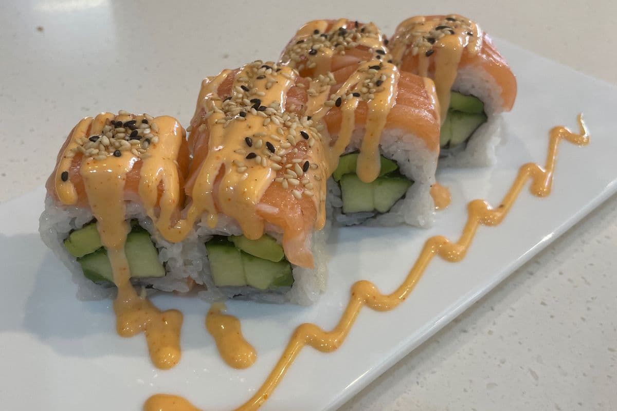 Spicy Sake Roll