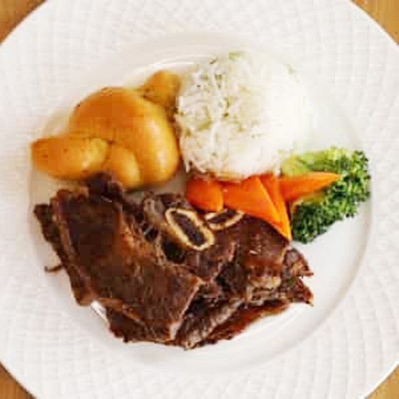 Korean Grilled Beef Short Ribs, Green Onion and Lime Rice Pilaf, Sautéed Vegetables