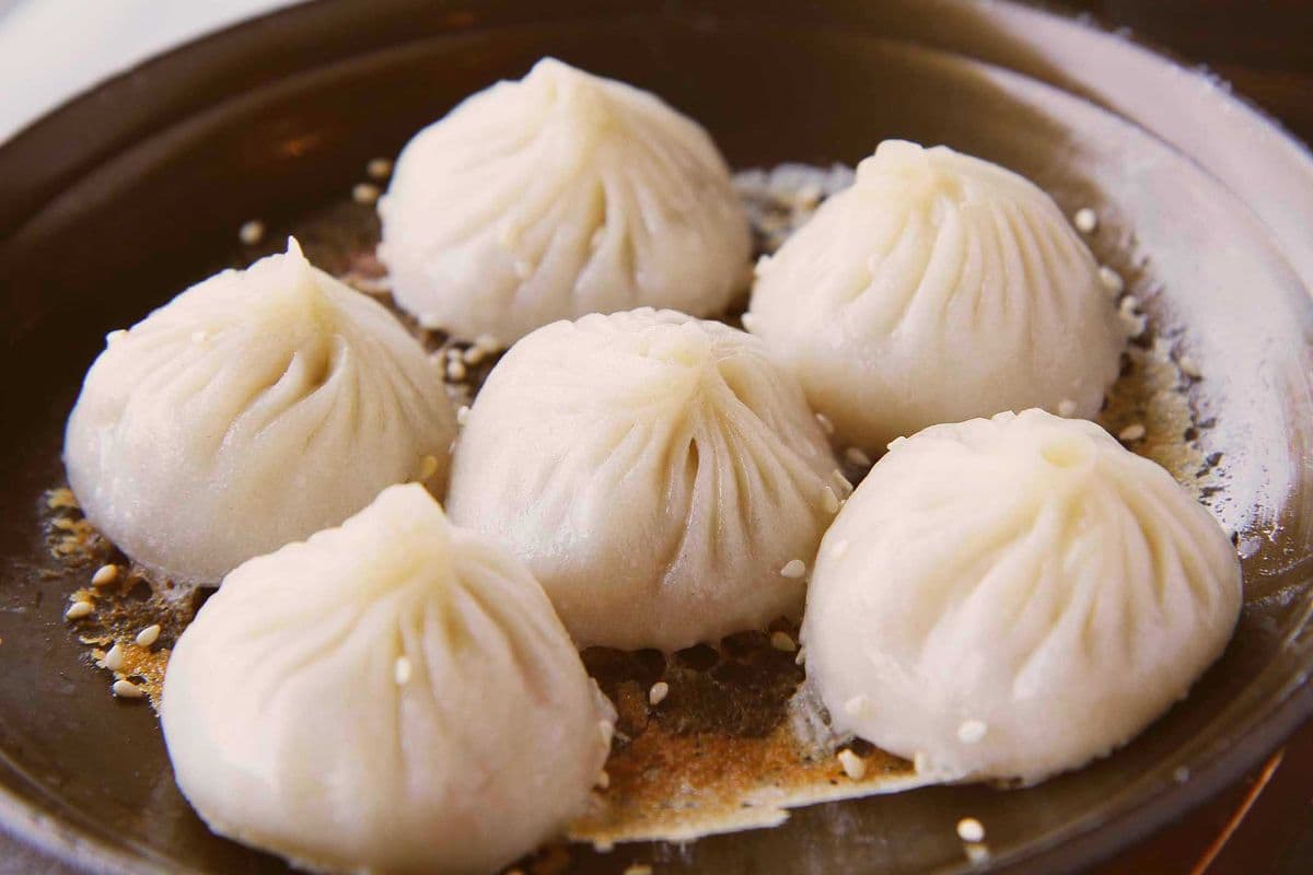 Pan-Fried Pork Soup Dumplings (6 pcs) 生煎小籠湯包