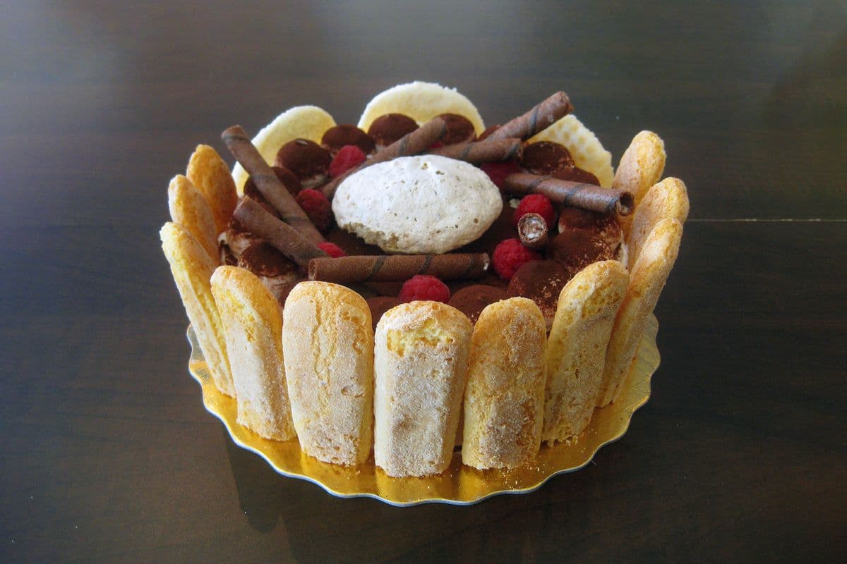 8" Tiramisu Cake