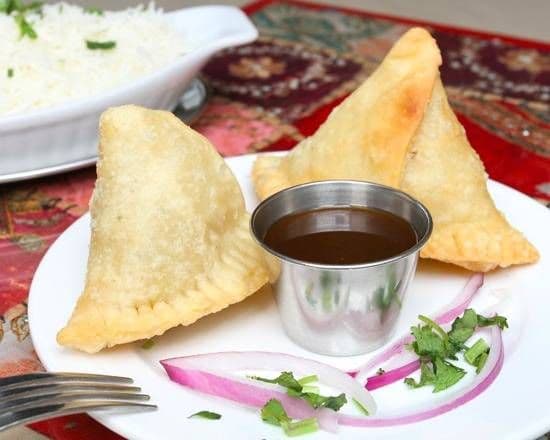 Samosas ( 2 mcx) / Samosas (2mcx)