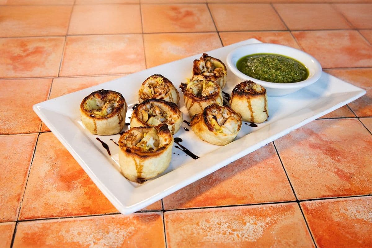Zesty Pollo Artichoke Rolls