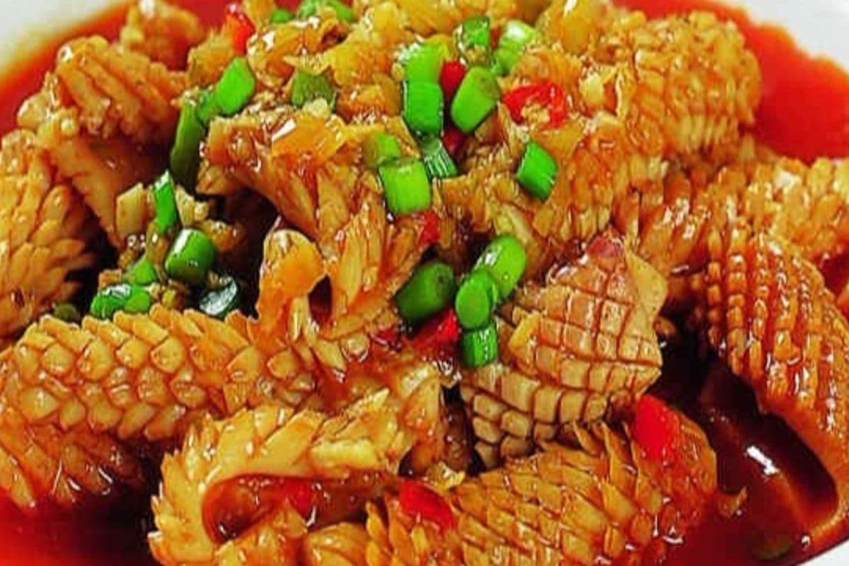 Stir Fried Squid with Sweet and Spicy Sauce 酸辣鱿鱼