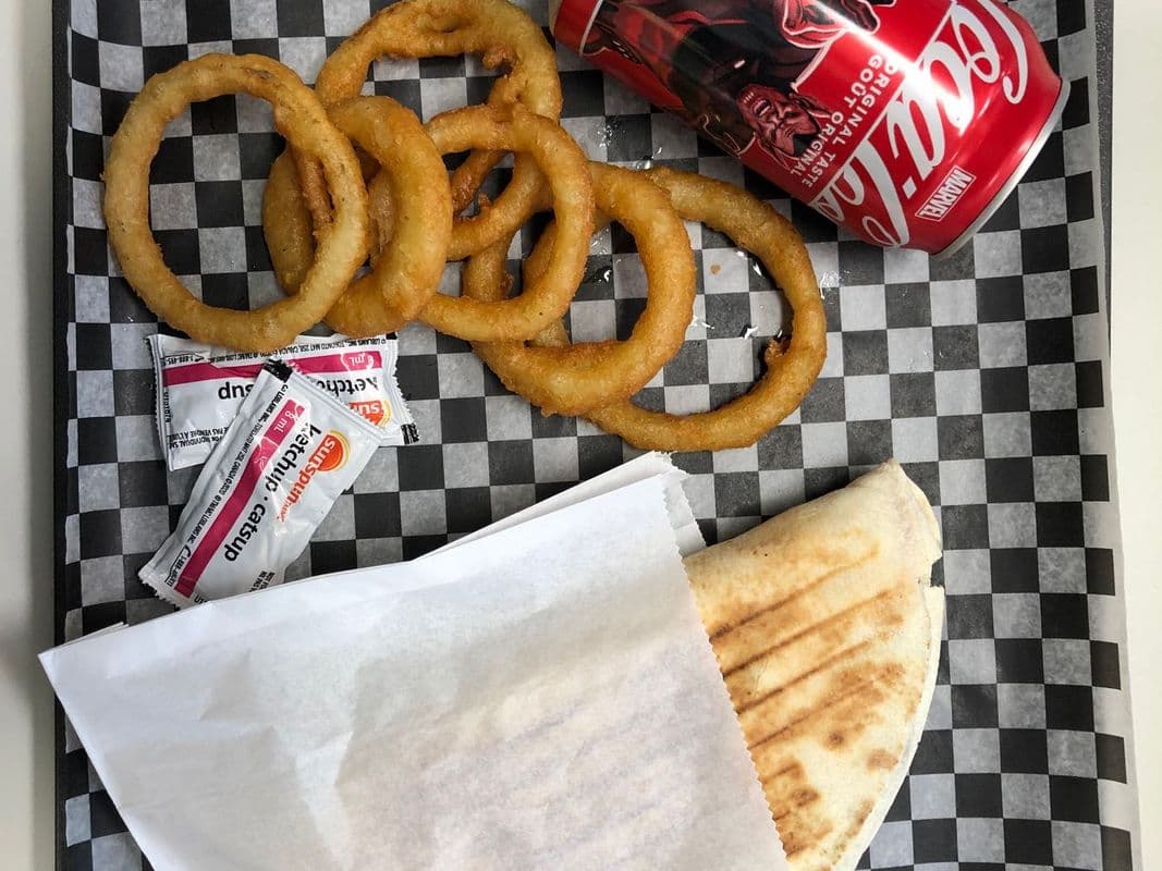 Regular Donair W/ Onion Rings & Pop