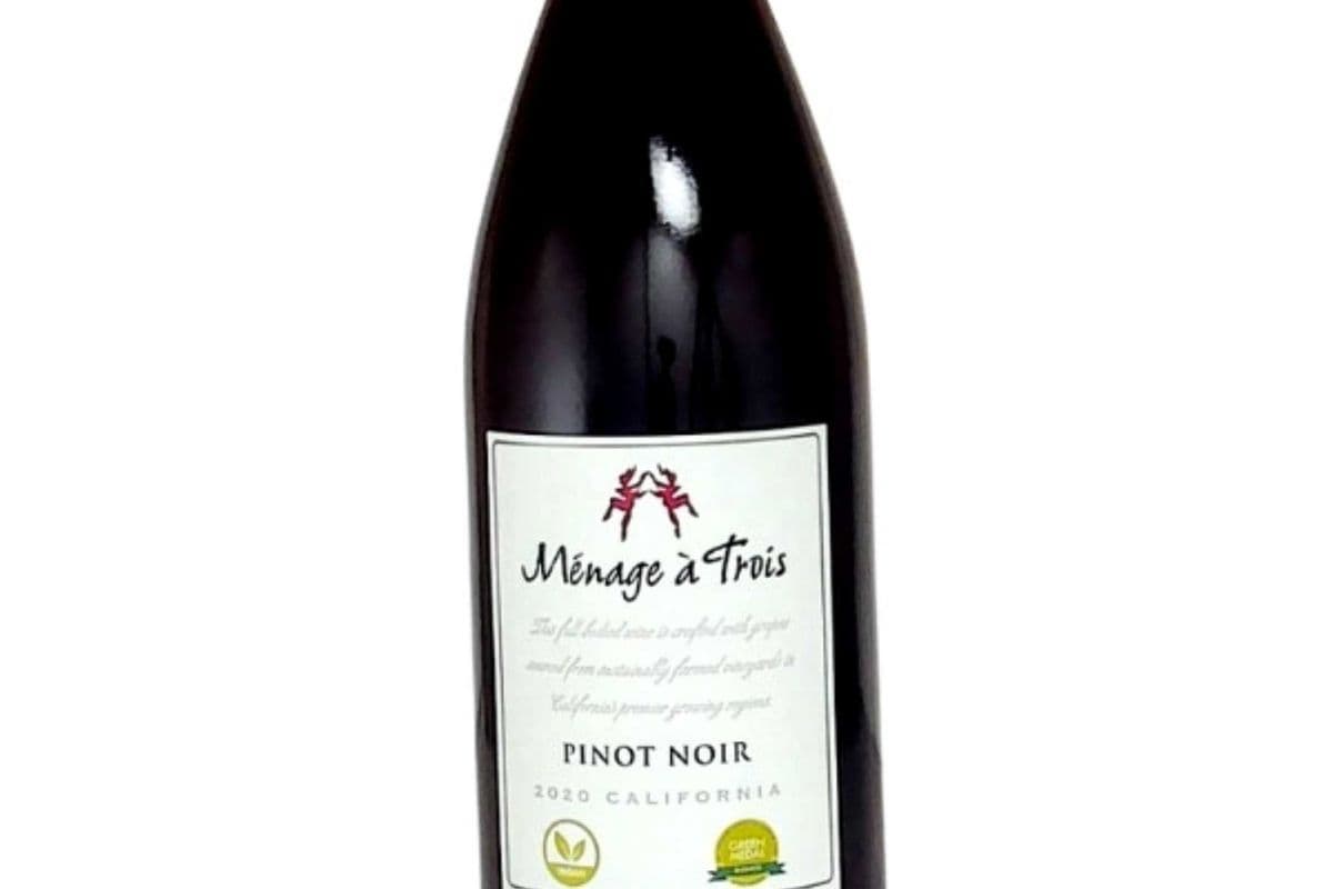 MENAGE A TROIS PINOT NOIR (1 x 750mL)