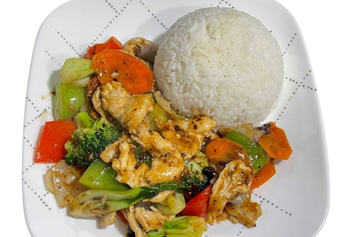 R10. Chicken and Veggies Stir Fry with Black Bean Sauce