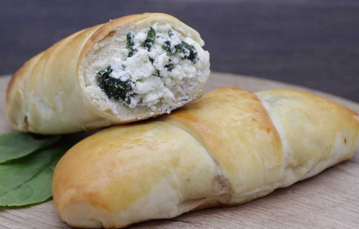 Ricotta & Spinach Cachitos (2 pcs)