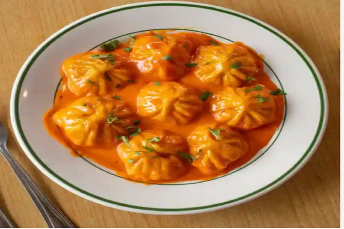 Creamy Schezwan Momos