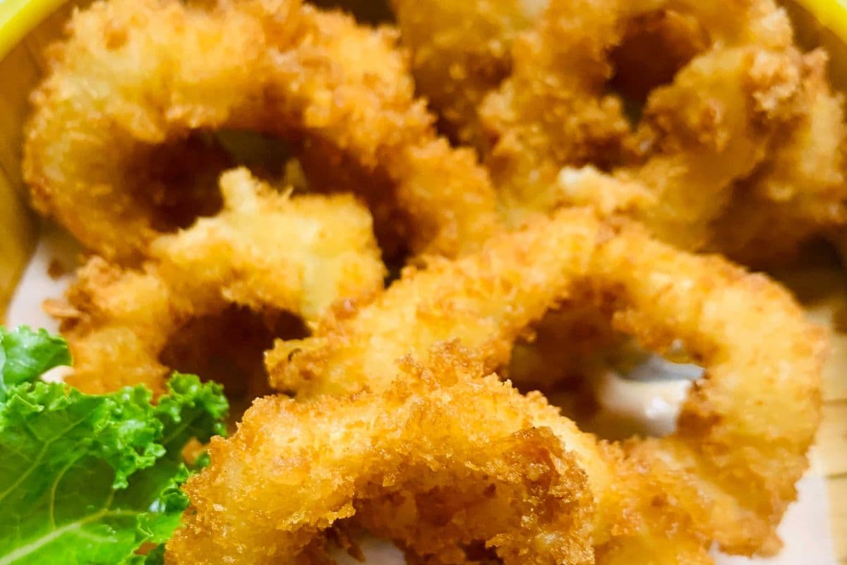 T03 Calamari Tempura (8 pcs)