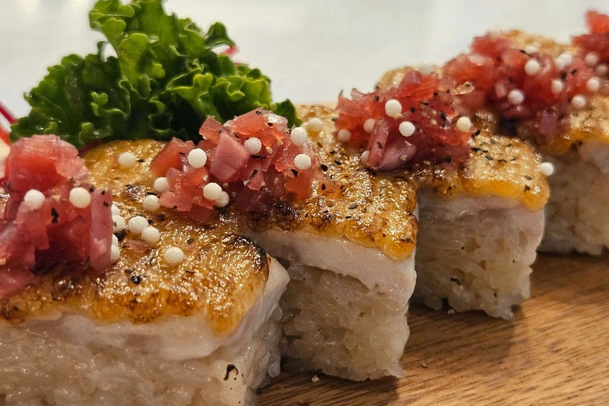 Aburi Tuna Oshi