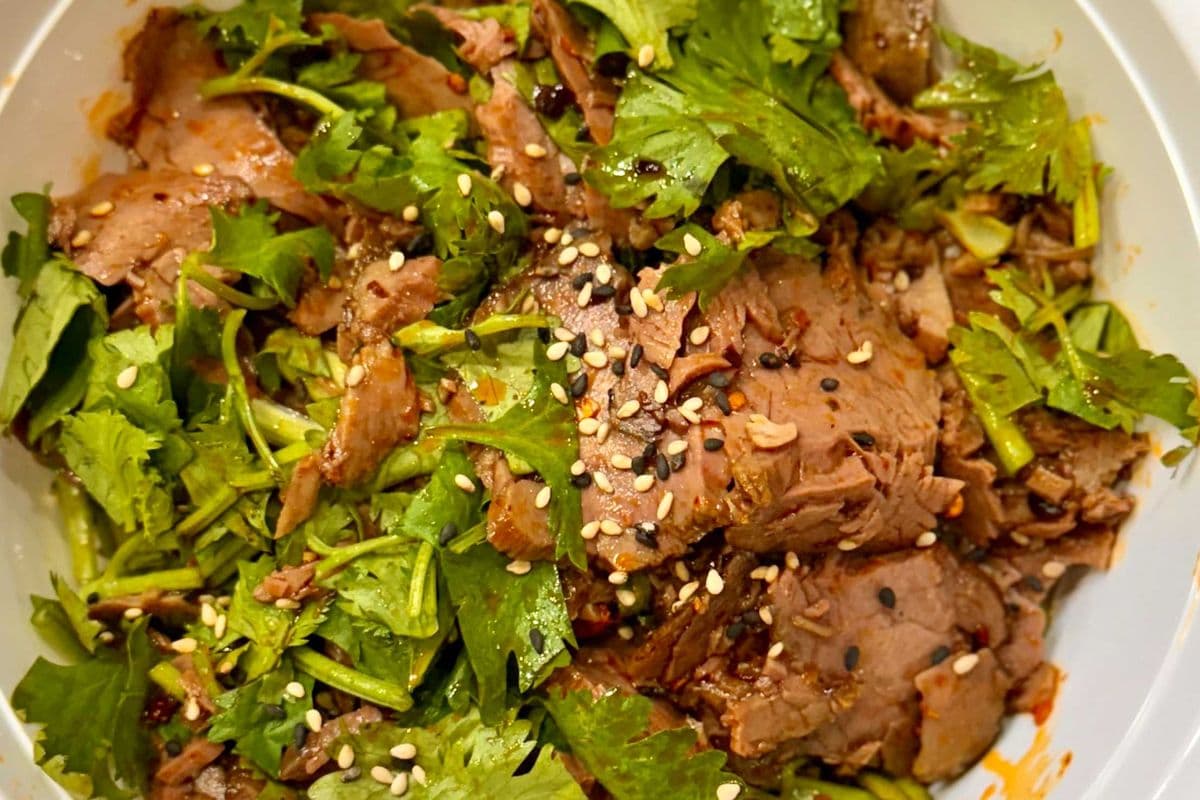 Boeuf dans une Sauce Épicée / Beef in a Spicy Sauce