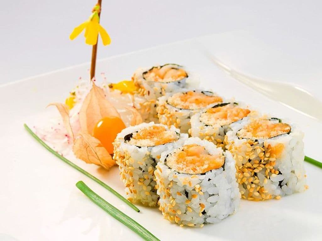 4603. Spicy Salmon Crispy Roll