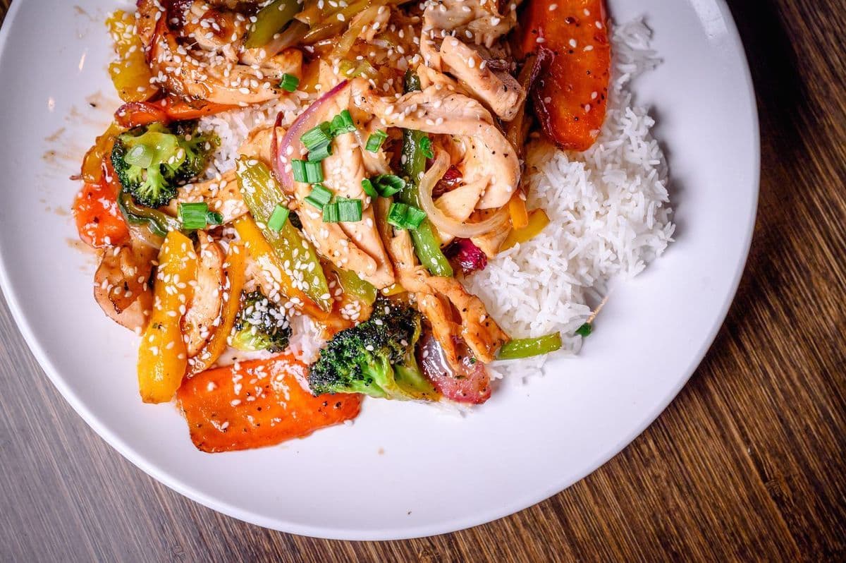 CHICKEN STIR FRY