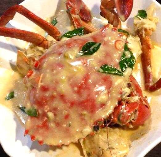 BC Crab with Egg Noodles in Cream Sauce / 奶油BC肉蟹生麵底
