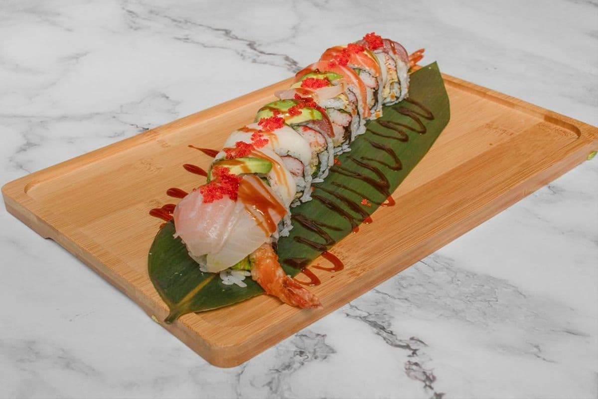 S09. Rainbow Dragon Roll