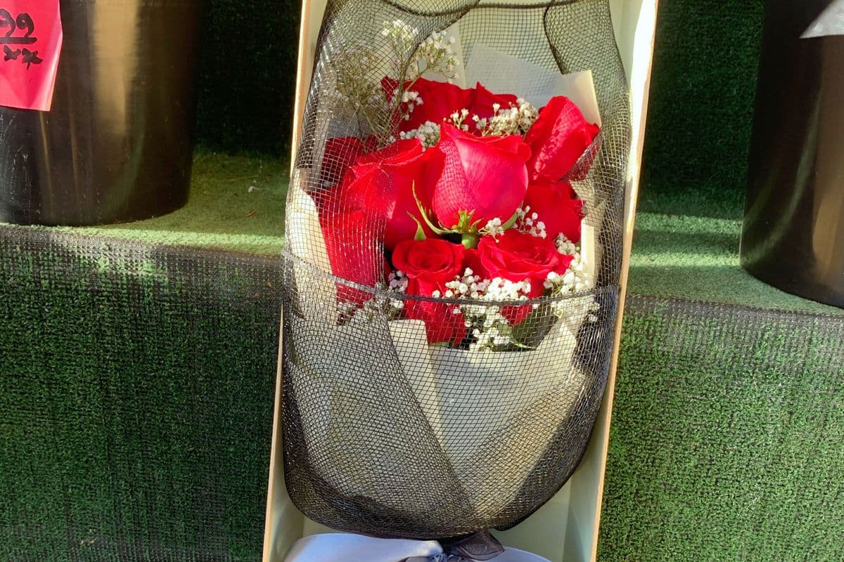 Red Rose Long Gift Box 红玫瑰长礼盒 (12 Sticks)