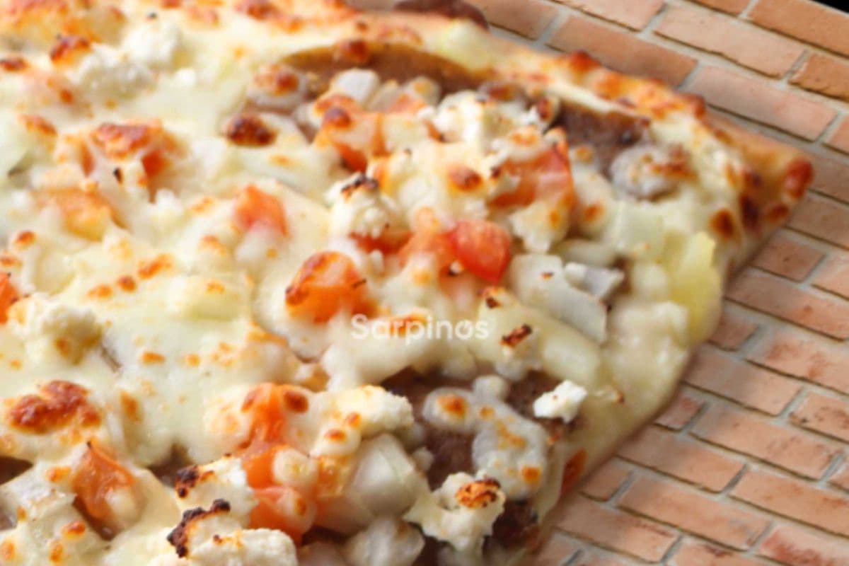 10" Original Halifax Donair Pizza (Small (10"))