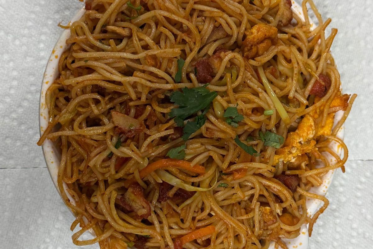 Veg Noodles | Nouilles aux légumes (Mention chicken/Veg)