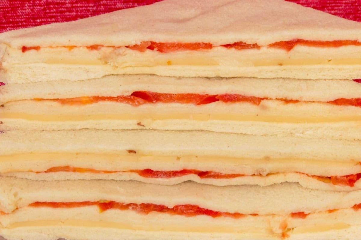Ham & Tomato (4 Sandwiches) (Triangular)