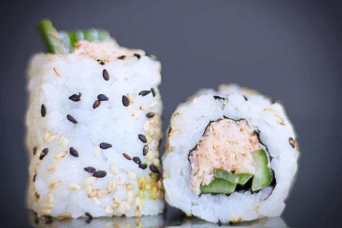 Ura maki Crabe épicé