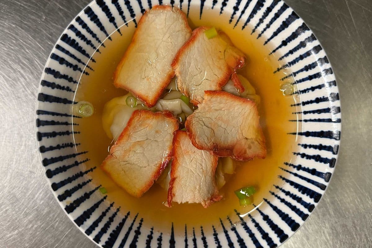 Wonton Soup with BBQ Pork (Small) 1 portion +5 bbq pork