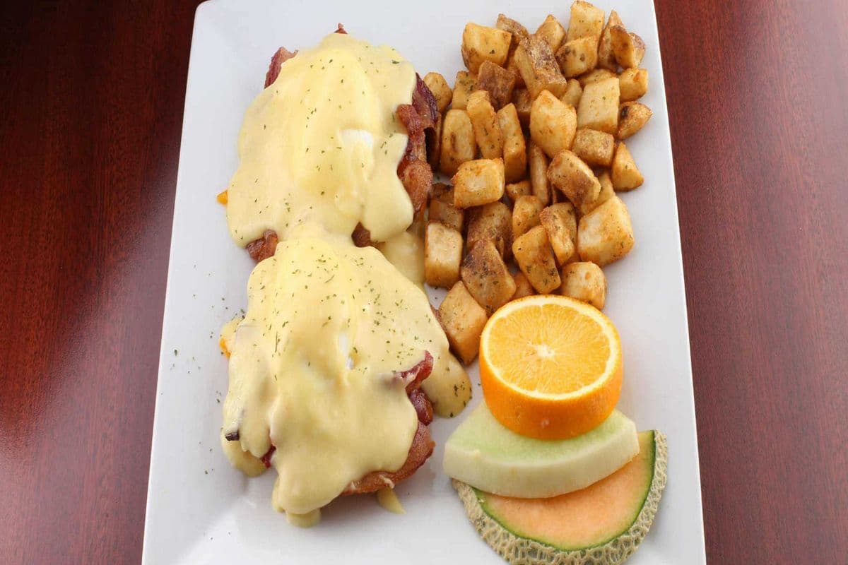 Oeufs bénédictines au bacon