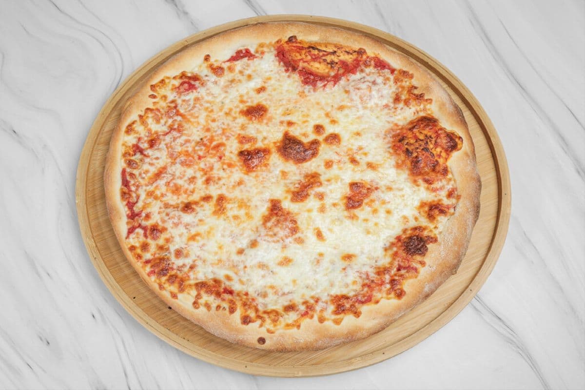 Deux pizzas grandes 14" fromage / Two Large 14" Cheese Pizzas