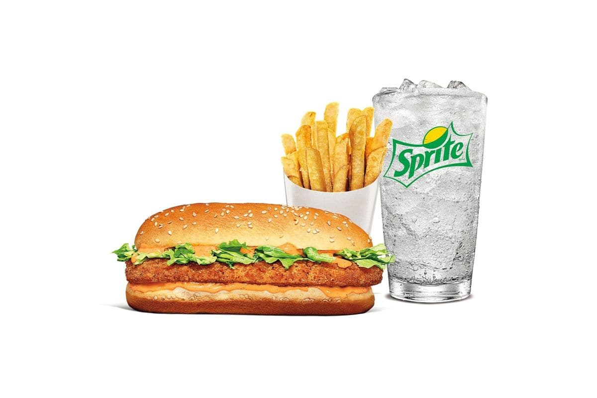 Chipotle Original Chicken Sandwich Meal (910-1200 Cals)