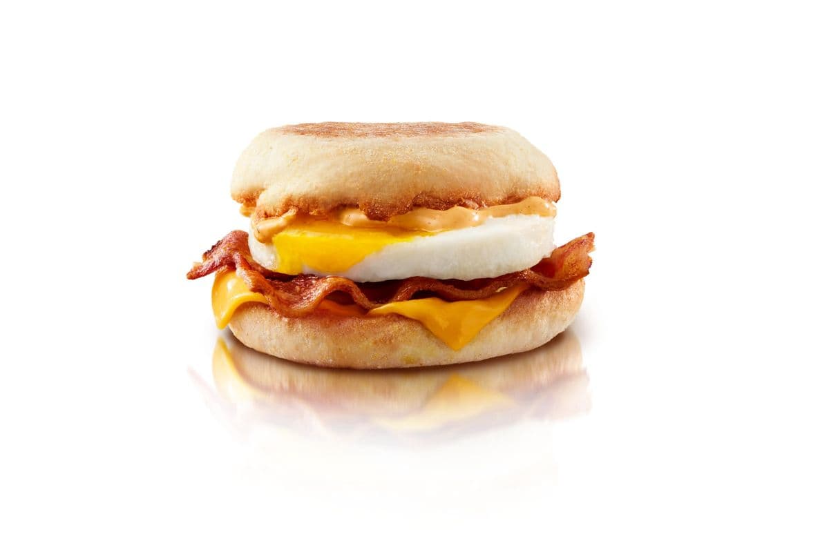 Spicy Habanero Bacon 'N Egg McMuffin [400.0 Cals]