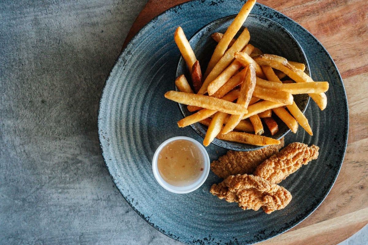 CHICKEN FINGERS