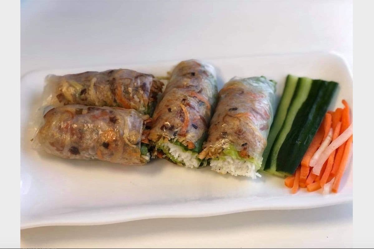 Deep Fried Veggie and Tofu Salad Roll (Two rolls)