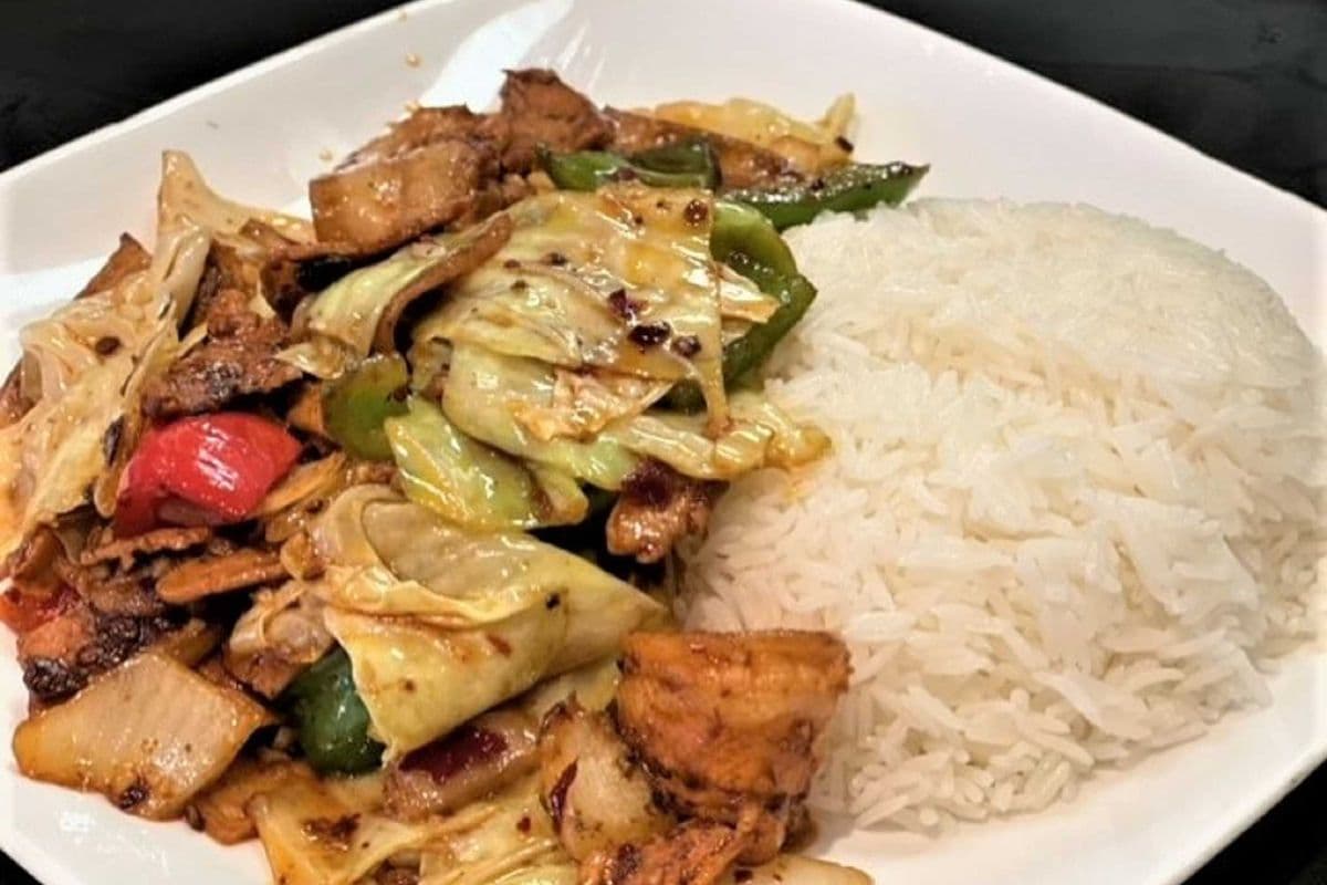R16 回鍋肉飯 Sichuan Marbled Pork & Cabbage w. rice