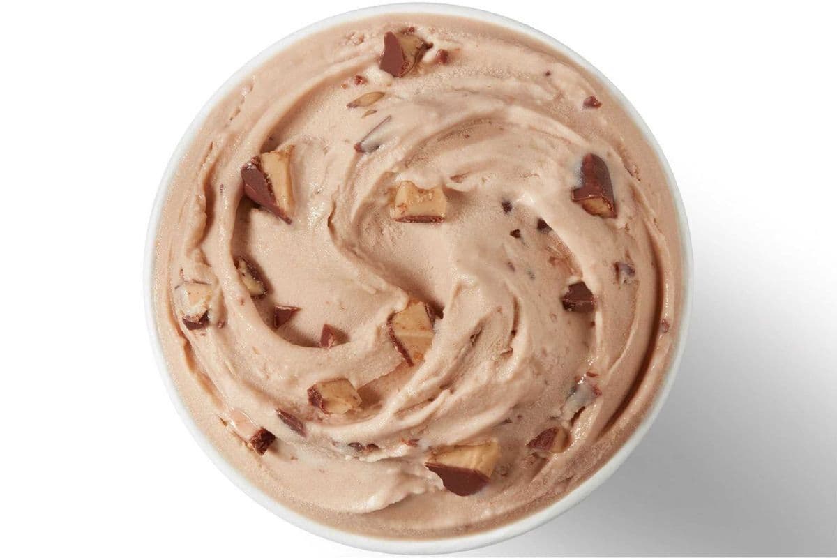 Cappuccino Skor Blizzard® Treat