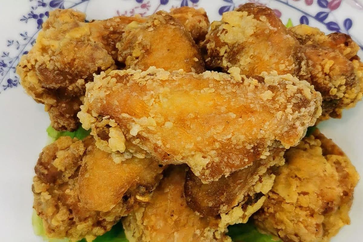 # 11 Ailes de poulet (8)/ Chicken Wings