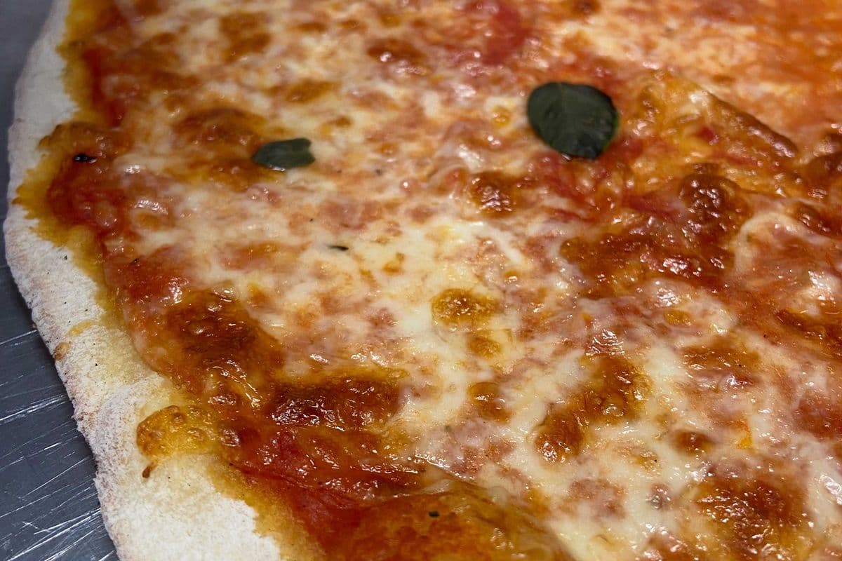 14'' Pizza Margherita (Medium)