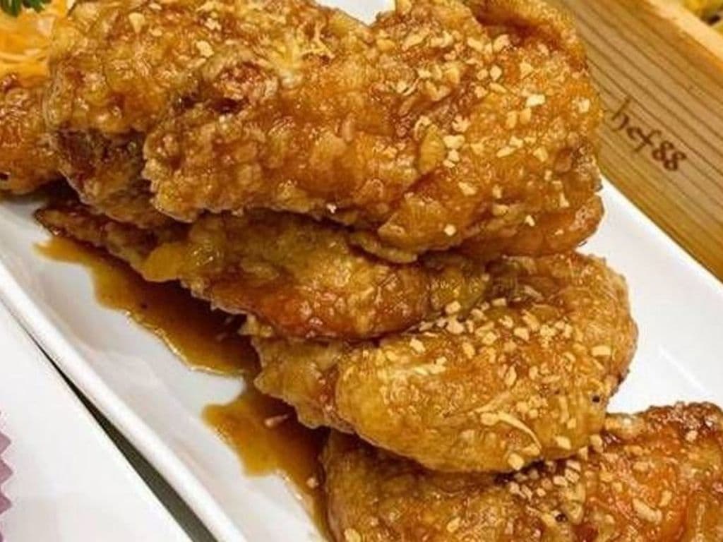 Crispy Chicken Wing w/ Honey Garlic (6 Pieces) J56