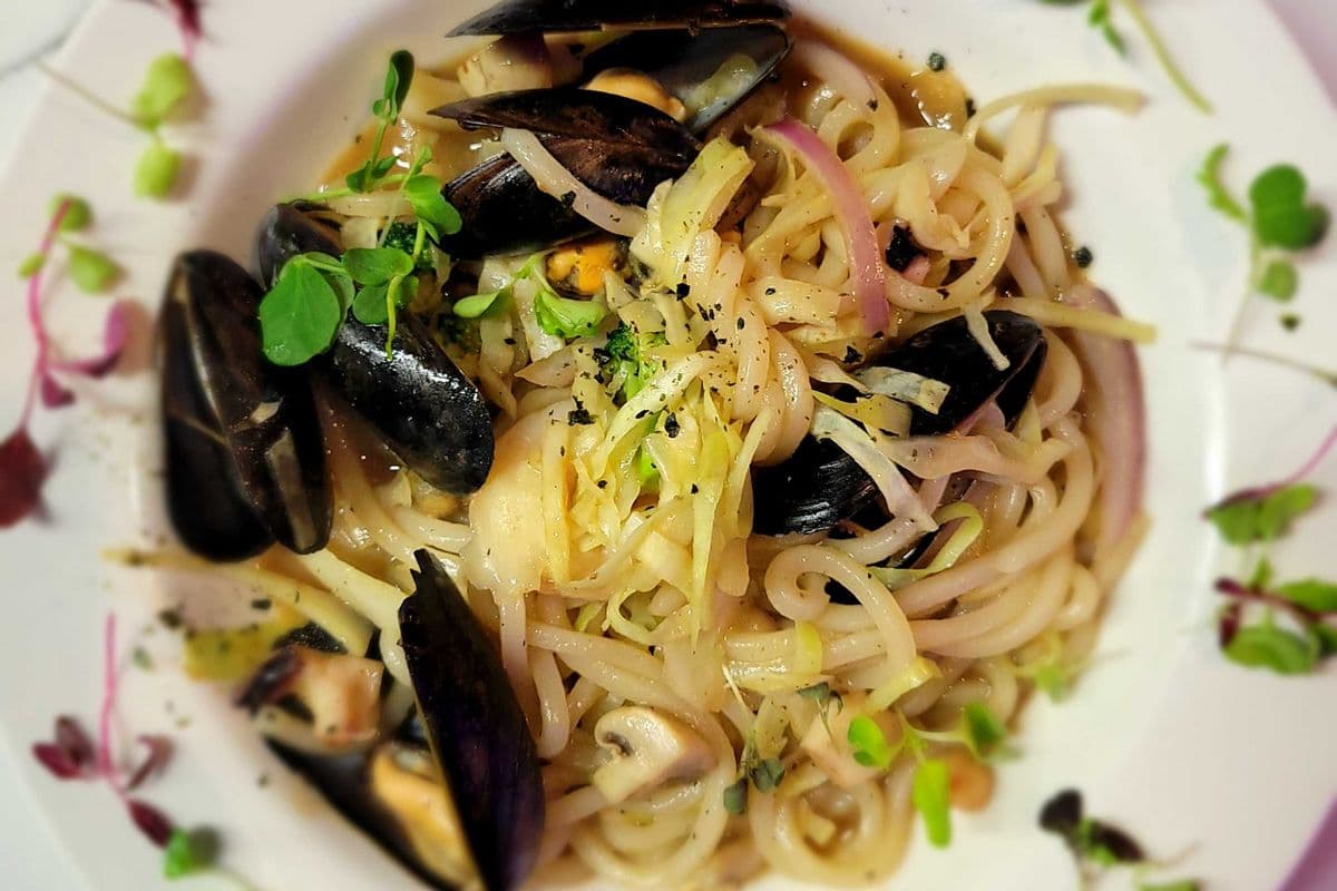 Seafood Yaki Udon
