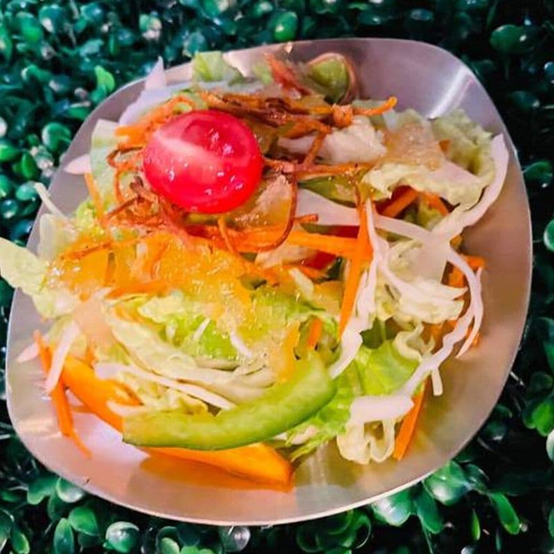 Salade verte avec sauce au yuzu / Green Salad with Yuzu Sauce