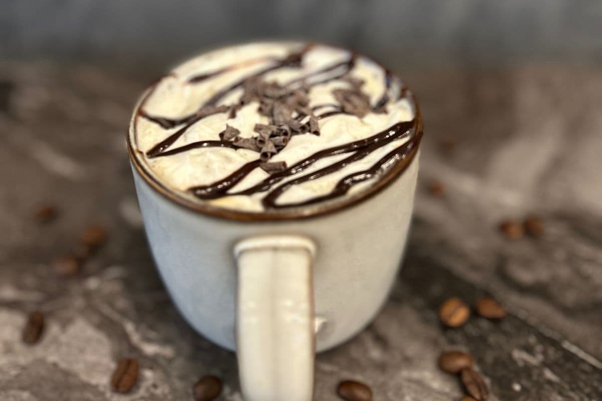 Hot Chocolate (Large) (16 oz)