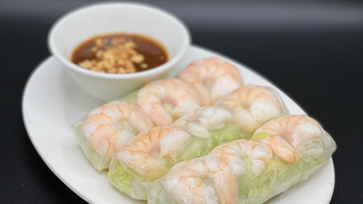 30. Shrimp Salad Rolls (3 pcs)