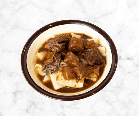 R22 HongKong style rice noodle roll with beef brisket and Tendon / R22 牛腩筋豬腸粉 