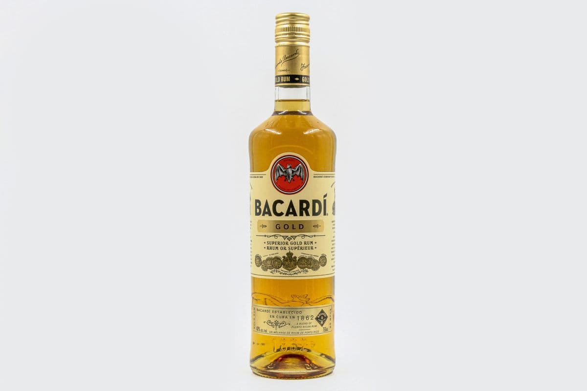 Bacardi Gold (1 x 750 ml)