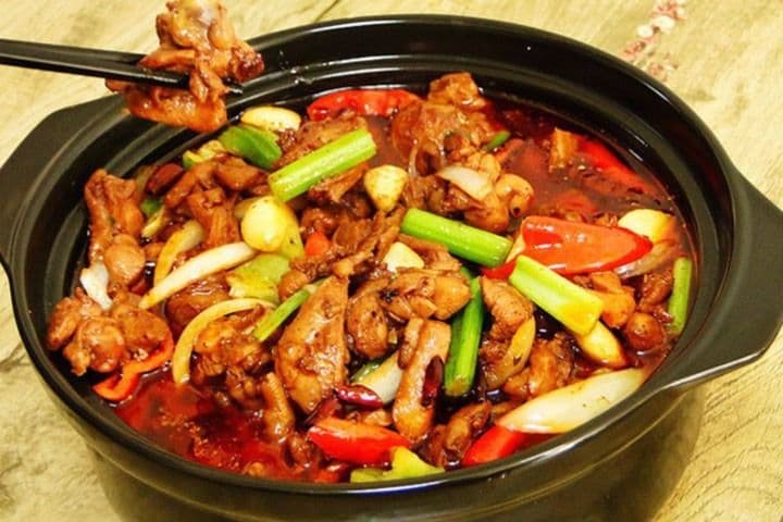 Chili Chicken Pot 特制鸡公煲