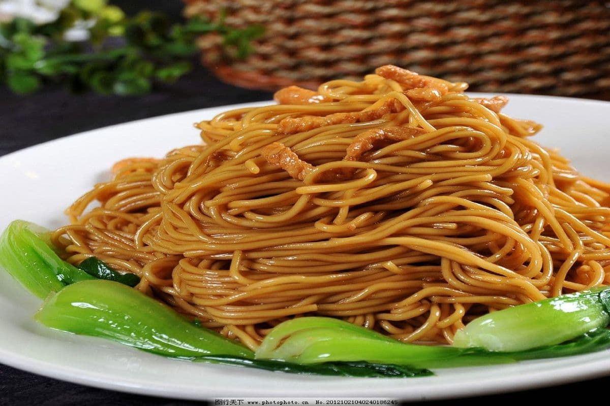 Chicken Chow Mein（鸡肉炒面）